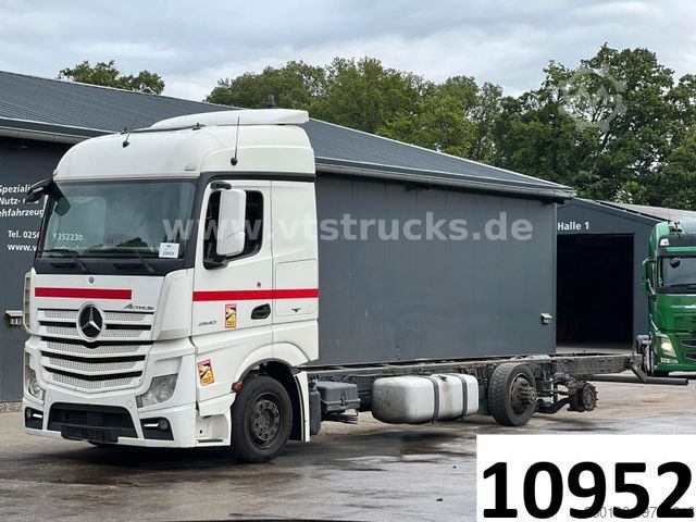 Шасси грузовика MERCEDES-BENZ Actros 2540 6x2 Fahrgestell