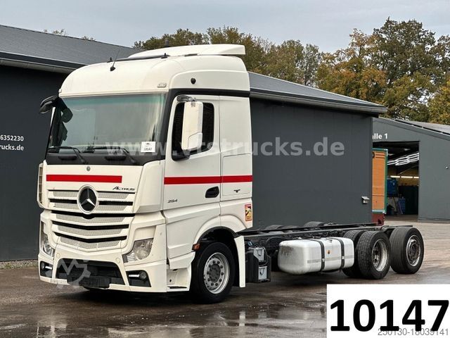 Шасси грузовика MERCEDES-BENZ Actros 2540 6x2 Fahrgestell Vollluft, Retarder