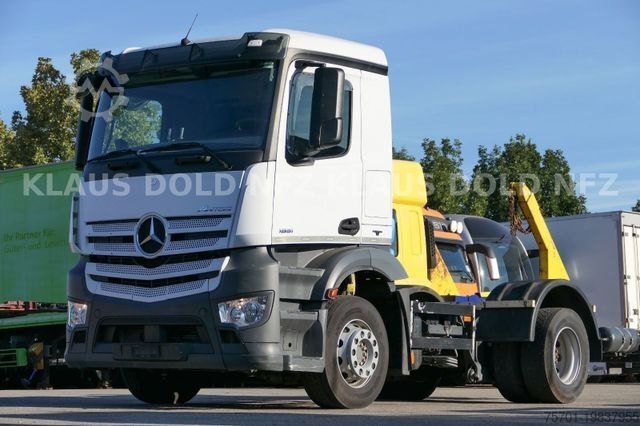 Шасси грузовика MERCEDES-BENZ ANTOS 1851 Fahrgestell Retarder Vollluft ADR