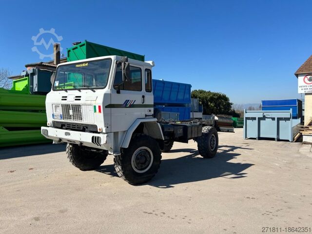 Шасси грузовика IVECO 100 4X4 BALESTRATO ANTERIORE E POSTERIO