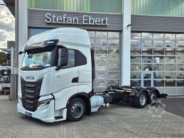 Шасси грузовика IVECO S-Way AS260S46Y/FP  6x2 Intarder Standklima