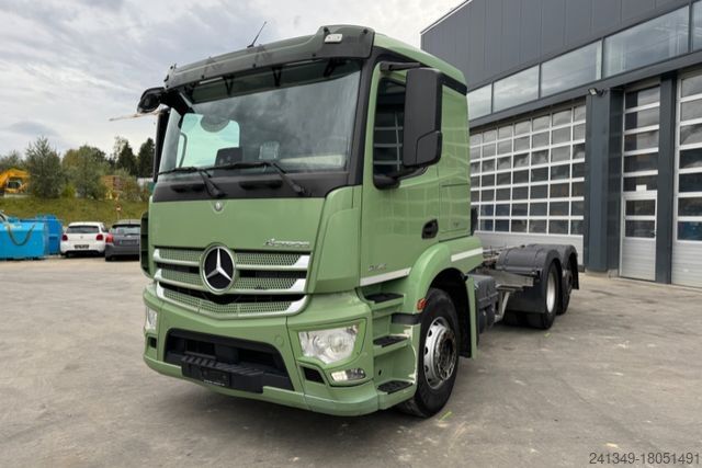 Шасси грузовика MERCEDES-BENZ Actros 2543 6x2 C0903