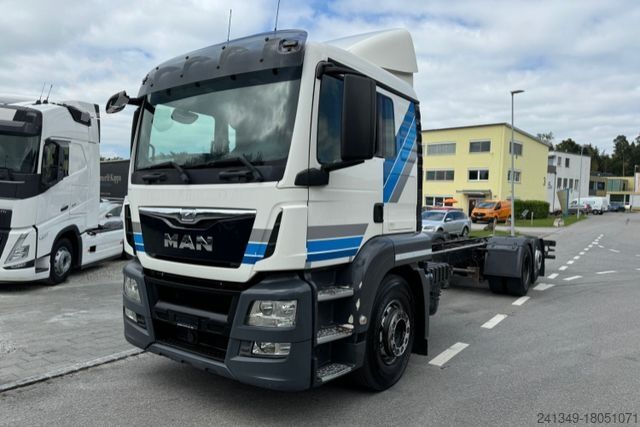 Шасси грузовика MAN TGS 26.440 6x2 Chassis
