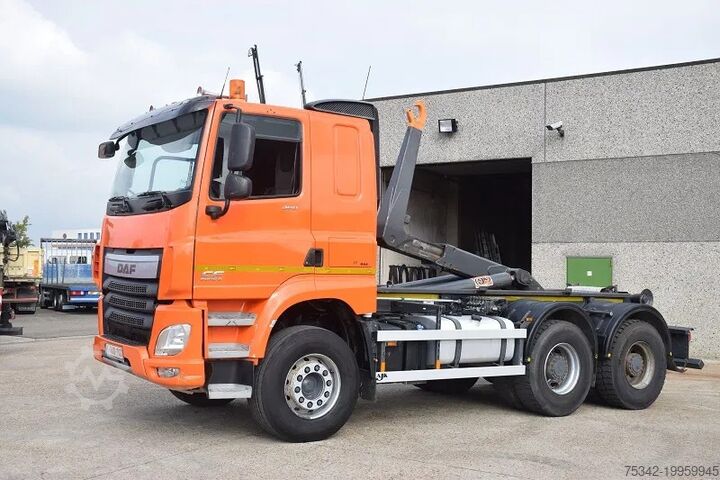 Система крюкообразных рычагов DAF CF 460