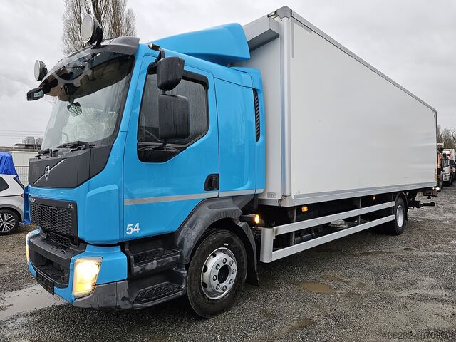Грузовой автомобиль с кузовом-фургоном VOLVO FL 280 16.000kg Side Door Air/Air Retard
