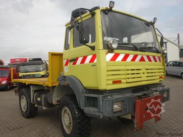 Чемодан Renault TRM 4X4 MET HYDROLIEKAANSLUITING VOOR BUMPER