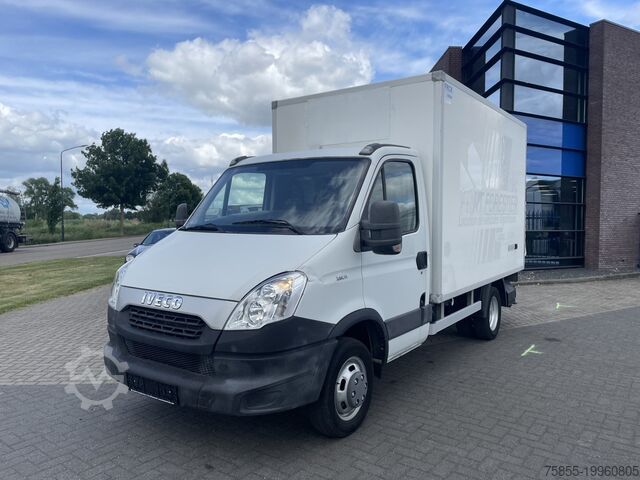 Чемодан Iveco Daily 35C11 Closed Box / 750 KG Loading Lift / ...