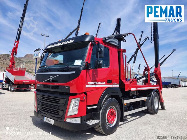 Контейнеровоз с цепями VOLVO FM 330 PORTACONTENEDOR CADENA 18T