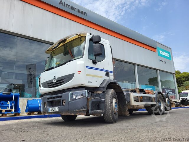 Контейнеровоз с крюковым захватом Renault 370.26