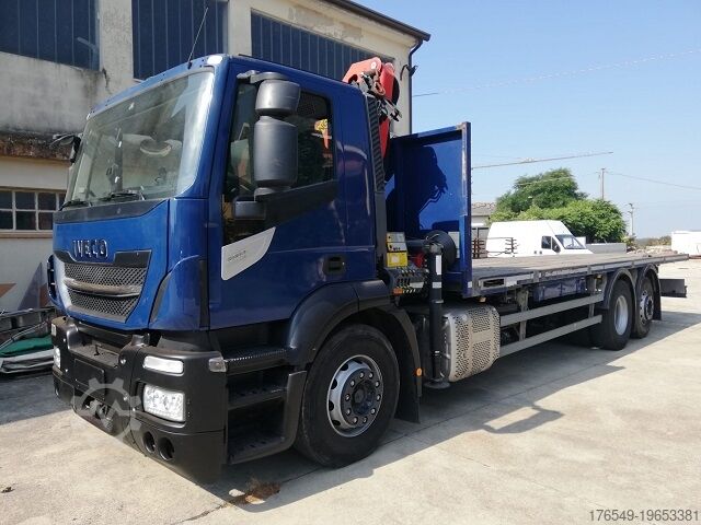Грузовик с платформой и краном Iveco Stralis AD 260S36