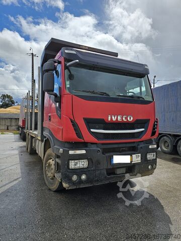 Грузовик с надстройкой и лесным краном Iveco 510 Xway