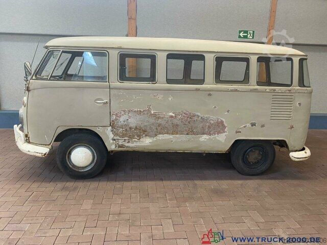 Минибус Volkswagen Bus mit Scheiben Restaurierungsobjekt Verzollt