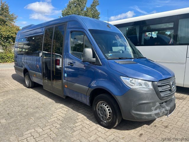 Городской автобус MERCEDES-BENZ Sprinter Niederflur 17+6 Automatik Klima