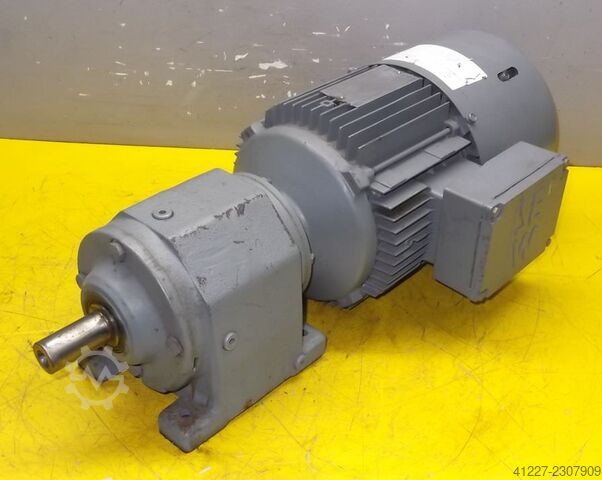 Мотор-редуктор 1,1 кВт 97 об/мин SEW Eurodrive R43DT90S4BMG/HF/TF