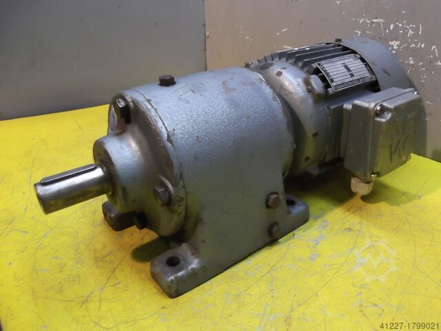 Мотор-редуктор 1,1 кВт 103 об/мин SEW Eurodrive R52W D90S-4