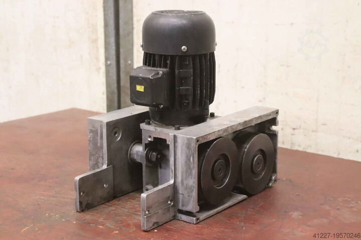 Редукторный двигатель 0,55 кВт, 30 об/мин WEG ODG 732 T/372   ZB 4824