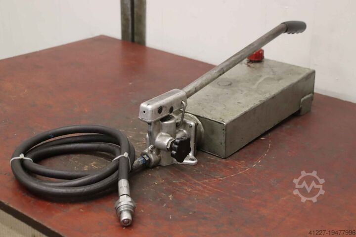 Ручной гидравлический насос 500 бар Lukas ZPH 10/18