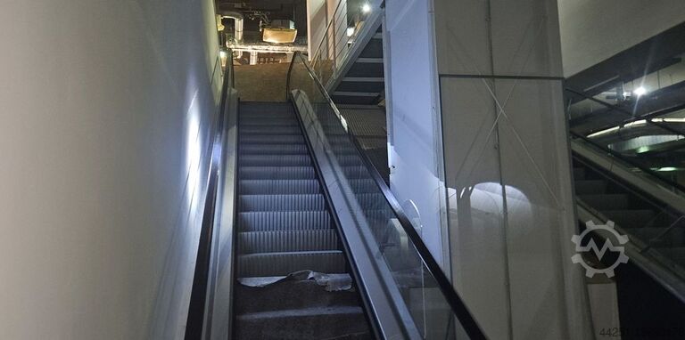 эскалатор (Fahrtreppe, Rolltreppe), лестница (Treppe) Thyssenkrupp Velino xtra FT 923