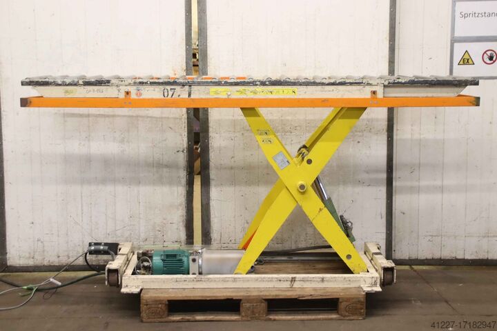 Ножничный подъемный стол с роликовым конвейером unbekannt Traglast 1000 kg  2400 x 760 mm