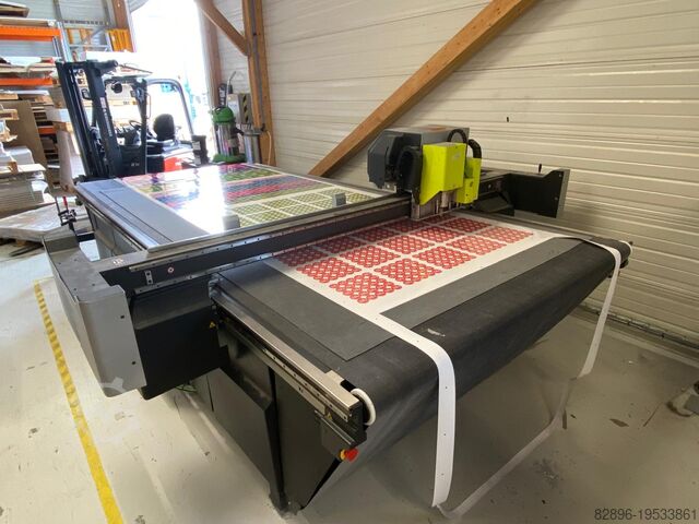 многофункциональная сверхширокая цифровая резка ESKO Kongsberg C24