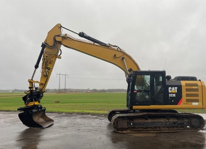 Гусеничный экскаватор Caterpillar 323EL