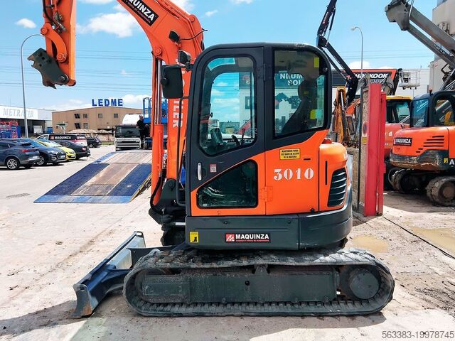 Мини-экскаватор Doosan DX60R