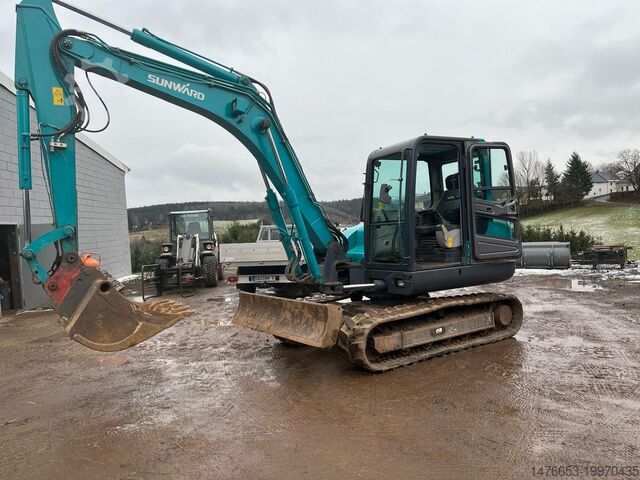 Гусеничный экскаватор Sunward SWE80B