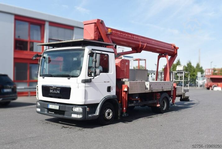 Платформа, установленная на грузовике Ruthmann T 330