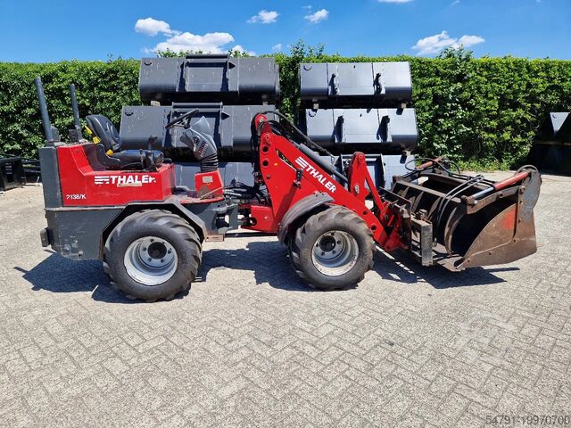 Колесный погрузчик THALER 2138/K