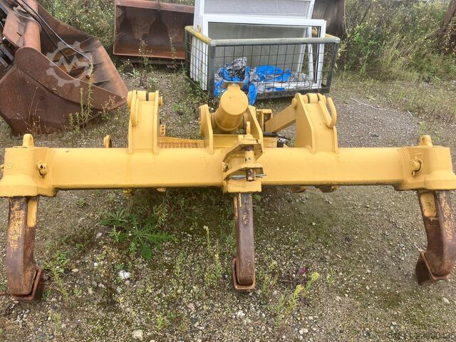 многозубый рыхлитель Caterpillar Ripper D6