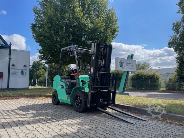 Дизельный вилочный погрузчик Mitsubishi FD25N3