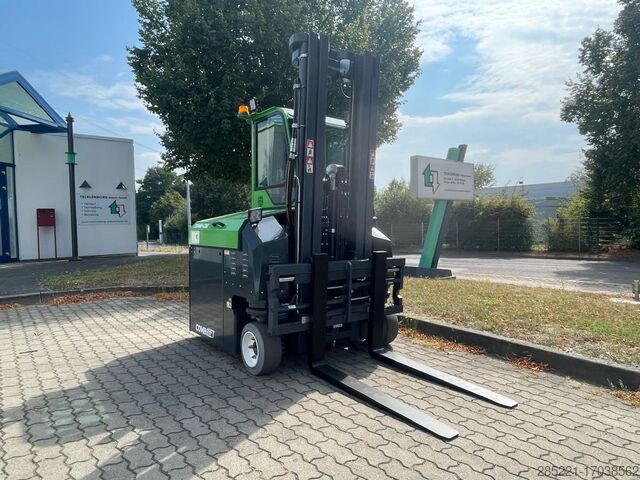 Четырехсторонний боковой загрузчик Combilift CBE3000 4-Wege Stapler