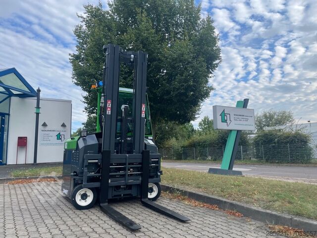 Четырехсторонний боковой загрузчик Combilift CBE3000 4-Wege Stapler