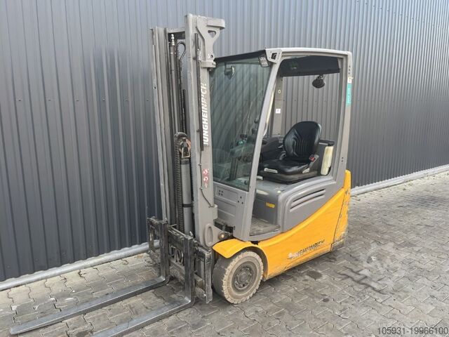 Электрический 3-колесный вилочный погрузчик Jungheinrich EFG216k