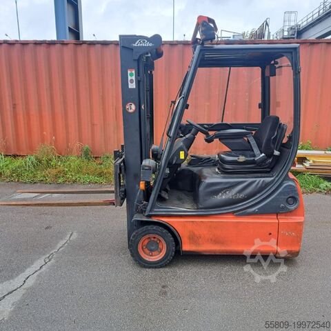 Электрический 3-колесный вилочный погрузчик Linde Linde E14 // Batterie 2019 //