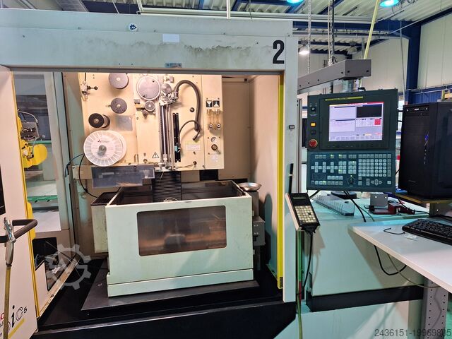 Машина для эродирования проволоки GE FANUC Robocut α-1iA Drahterodiermaschine