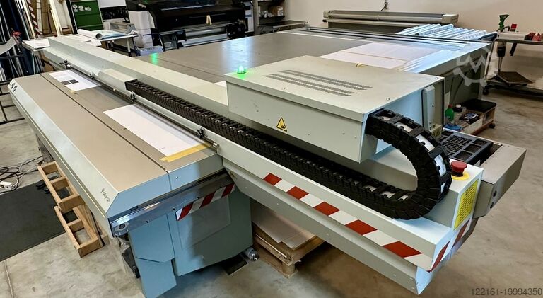 Линия продольной резки / Линия продольной резки Oce Arizona 1280 XT FineArt Good condition 6C+ White and Varnish