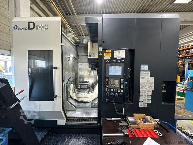 Универсальный обрабатывающий центр Makino D 500