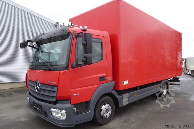 Ван Mercedes-Benz 818 L