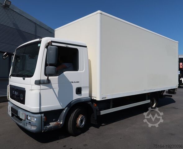 Чемодан MAN 8.180 BL 4x2 Koffer