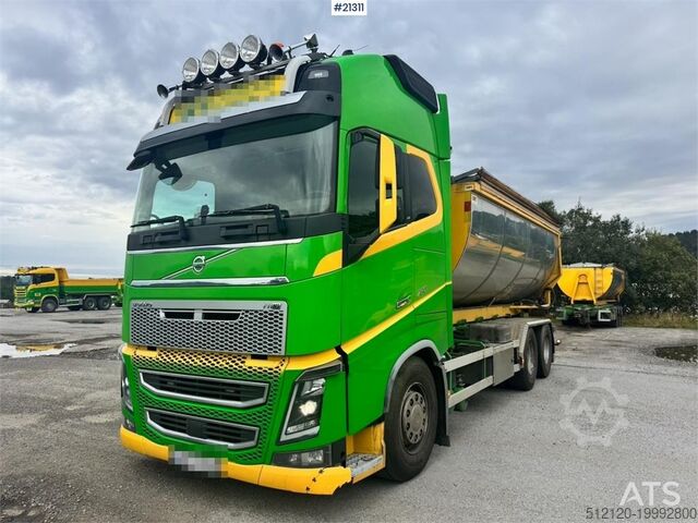 Система крюкообразных рычагов Volvo FH16 750 6x2 Hook truck.