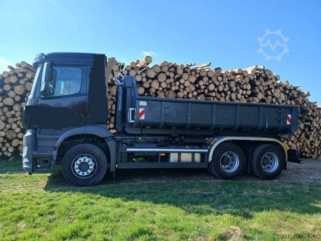 Крюковой мусоровоз MERCEDES-BENZ Arocs 5 2648 Meiller Hakenlift 21-60 neuwertig