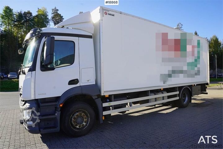Чемодан Mercedes-Benz Antos 1832 Box truck (distribution truck)