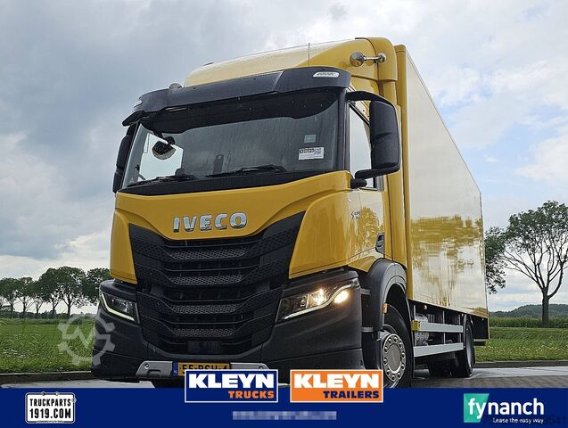 Чемодан IVECO S-WAY AD190S33 2T TAILLIFT AIRCO