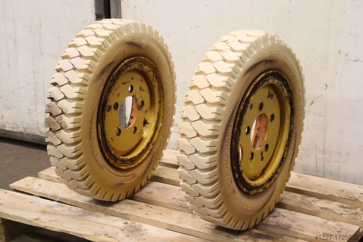 Шина с ободом 2 шт. Solideal 23-5(150/100-13)  reibfrei