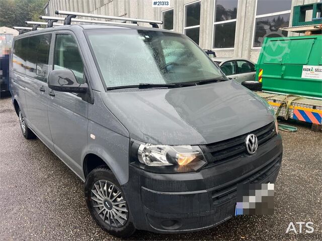 Микроавтобус Volkswagen combi 9 seater minibus