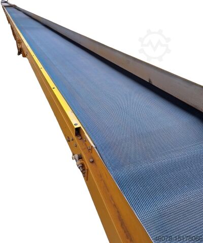 Наклонный ленточный конвейер Наклонный ленточный конвейер... Lippert 19250+9300-750-600