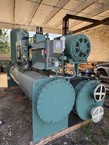 Чиллер York YN SA SD S4 - 934kW - 0 WORK HOURS / NEW