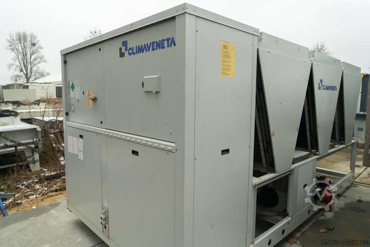 Чиллер Used Aircooled chiller CLIMAVENETA NX SL K 0914T 241 kW. 2013 yom