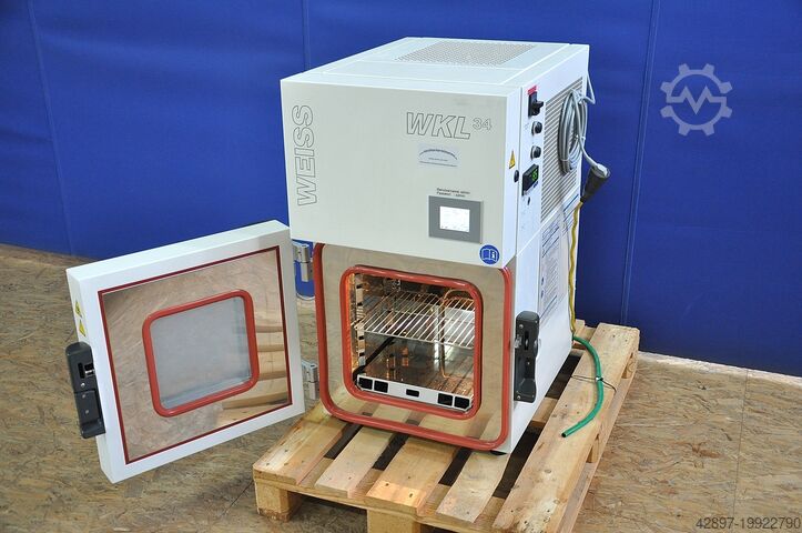 Климатическая испытательная камера с влажностью Weiss WKL 34/40